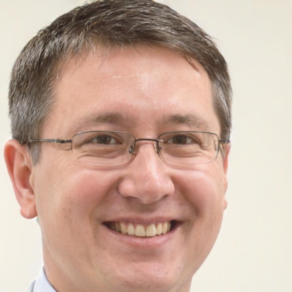 Miguel Hernández, Consultor en Estrategia Empresarial